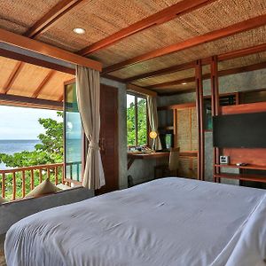 Deluxe Beach Front